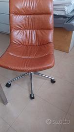 Poltroncina similpelle in perfette ondizioni