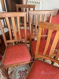 Sedie in legno con imbottitura