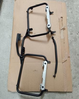 telaetti laterali GIVI Triumph Tiger Explorer 1200