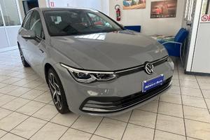 VOLKSWAGEN Golf 8ª serie Golf 2.0 TDI 150 CV D...