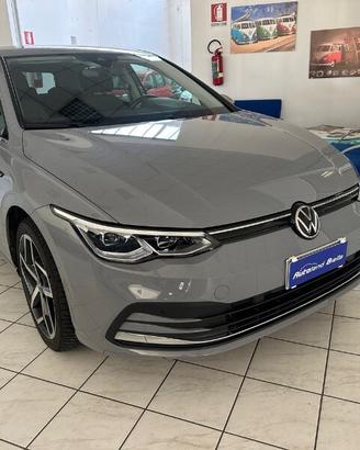 VOLKSWAGEN Golf 8ª serie Golf 2.0 TDI 150 CV D...