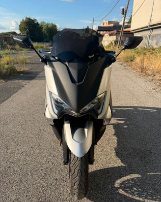 TMAX SX