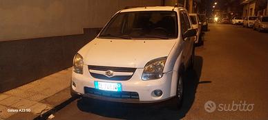 Suzuki Ignis 2004