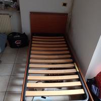 Letto con rete a doghe