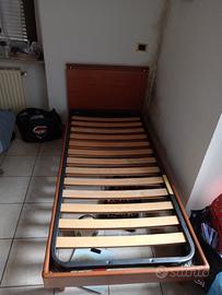 Letto con rete a doghe