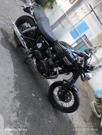 Triumph Bonneville T100 Black Style Edition