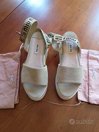 sandali Miu Miu