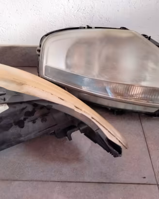 fari anteriori Citroen C3 