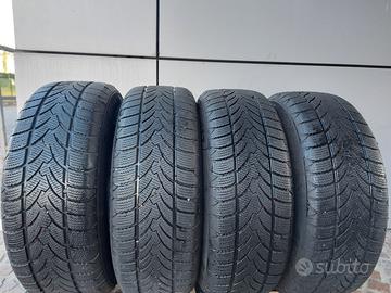 Gomme 215 60 17