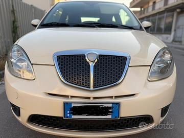 Lancia Ypsilon 1.3 MJT 75 CV Argento anno 2007