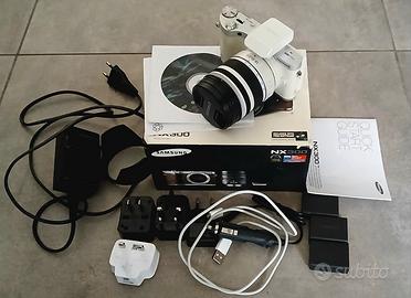 Samsung nx300 mirrorless fotocamera bianca