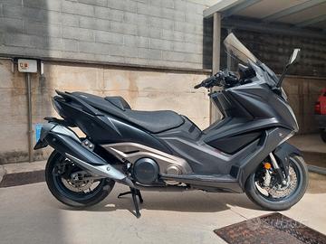 Kymco AK 550