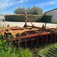 Erpice a dischi trainato Maschio/Gaspardo