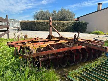 Erpice a dischi trainato Maschio/Gaspardo