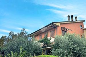 5 LOCALI A SALUDECIO