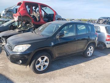 TOYOTA RAV4 ricambi usati 