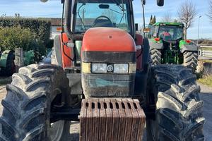 TRATTORE NEW HOLLAND M 135