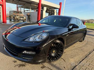 Porsche panamera 4 s