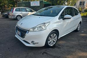 Peugeot 208 PureTech 82 3 porte Allure