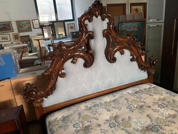 LETTO BAROCCO IN NOCE