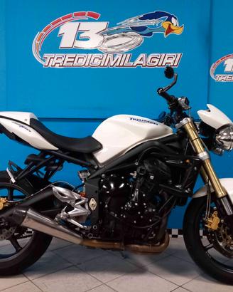 TRIUMPH STREET TRIPLE 675
