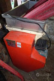 PIGIATRICE DIRASPATRICE con pompa elettrica a 220V