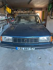 Peugeot 305