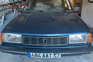 Peugeot 305