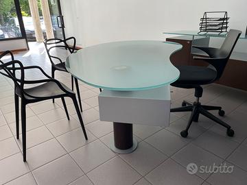 Elegante scrivania direzionale