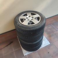 ruote con cerchioni Kia venga r15