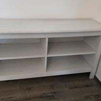 Mobile TV Ikea Brusali