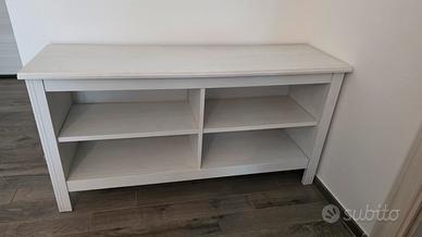 Mobile TV Ikea Brusali