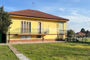 ALPIGNANO - CASA INDIPENDENTE CON AMPIO GIARDINO E