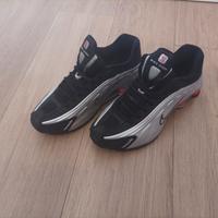 Nike Shox R4