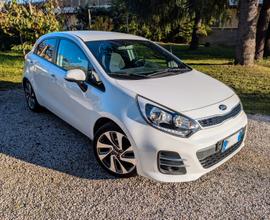 KIA Rio 3ª serie - 2015