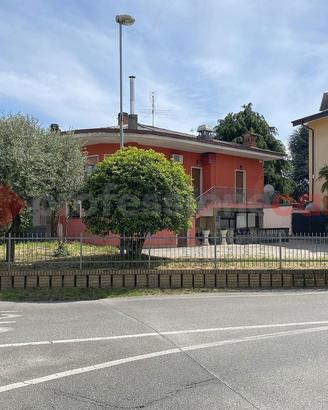 Villa o villino Solza [Cod. rif 3327741VRG]