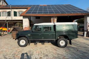 Land rover defender 130 td4
