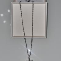 Collana con crocifisso