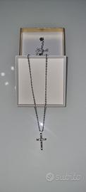 Collana con crocifisso