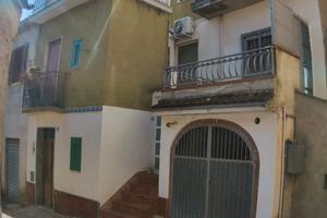 Casa indipendente con garage e terrazzi