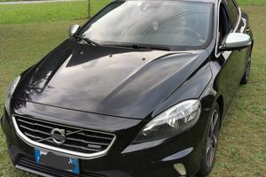 Volvo v40 r design 
