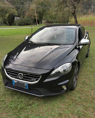 Volvo v40 r design 