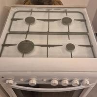 Cucina a gas +forno a gas hotpoint ariston