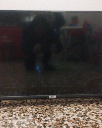 televisore TCL smart TV mod.40ES561 non funzionant