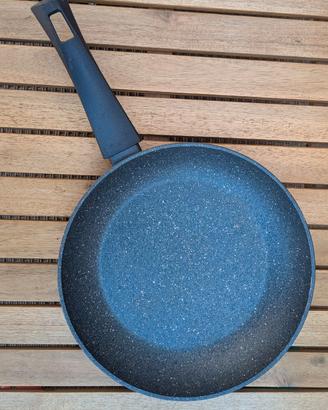 Padella wok Whirlpool della linea "Cuore Pietra"