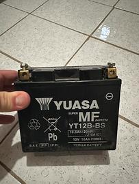 Batteria yuasa YT12B-BS