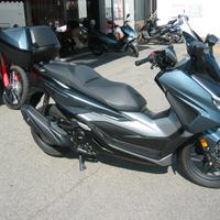 Honda Forza 350 DE LUXE