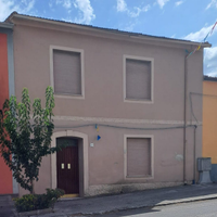 Privato vende a Bonnanaro (SS) casa su due piani c