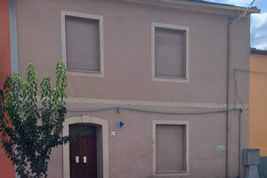 Privato vende a Bonnanaro (SS) casa su due piani c