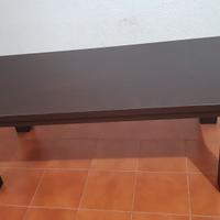 Tavolino da salotto moderno con inserti in metallo